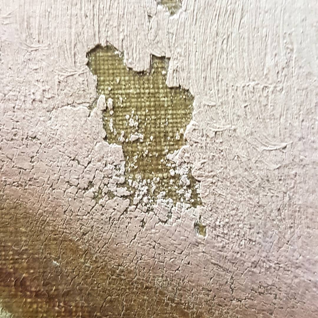 Una obra pictórica se compone de capas (preparación-pintura-barniz), todas juntas tienen cierto grosor. Cuando…
